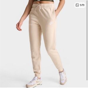 NIKE Sportswear Club Womens mid rise jogger